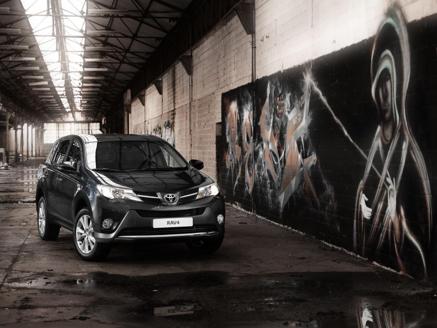  Toyota RAV4 2013 года  (EU) (фото 15 из 27)